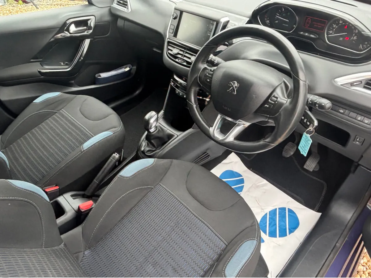 Peugeot 208 1.6 E-HDI ALLURE 90 BHP DIESEL 5DR HDI - Image 3