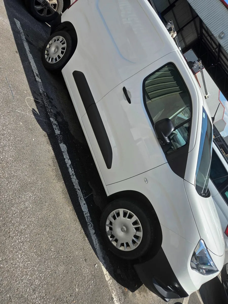 Opel Combo 2022 - Image 3