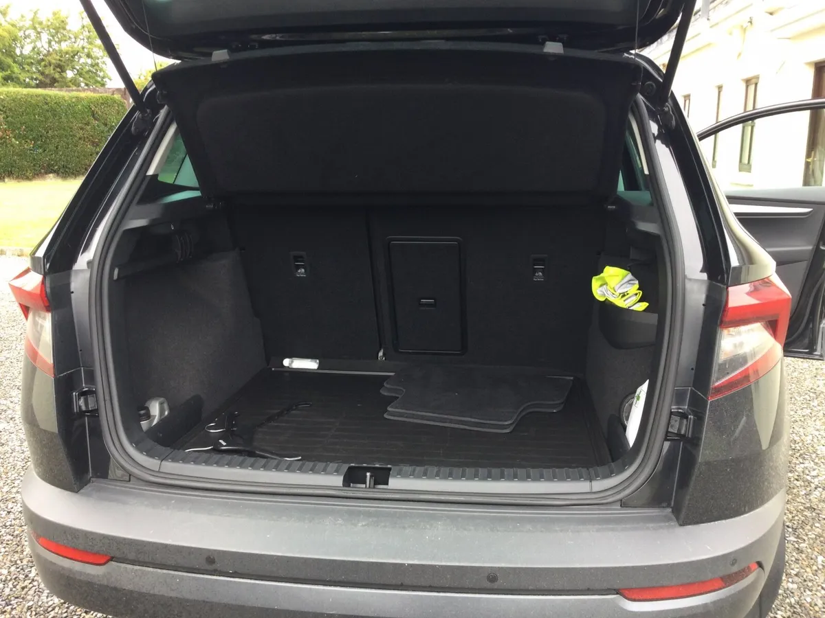 Skoda Karoq 2021 - Image 2