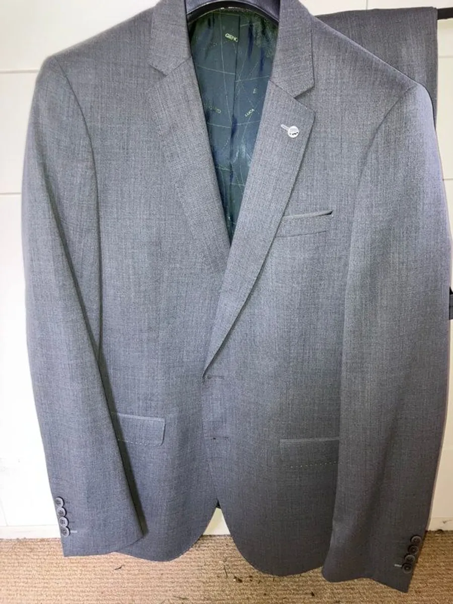 Suit - Image 2