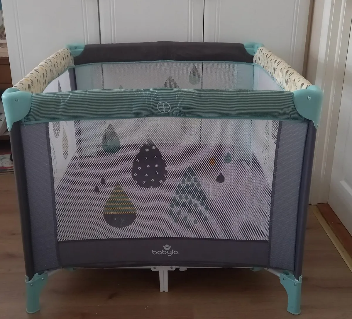 BabyLo Travel Cot - Image 2