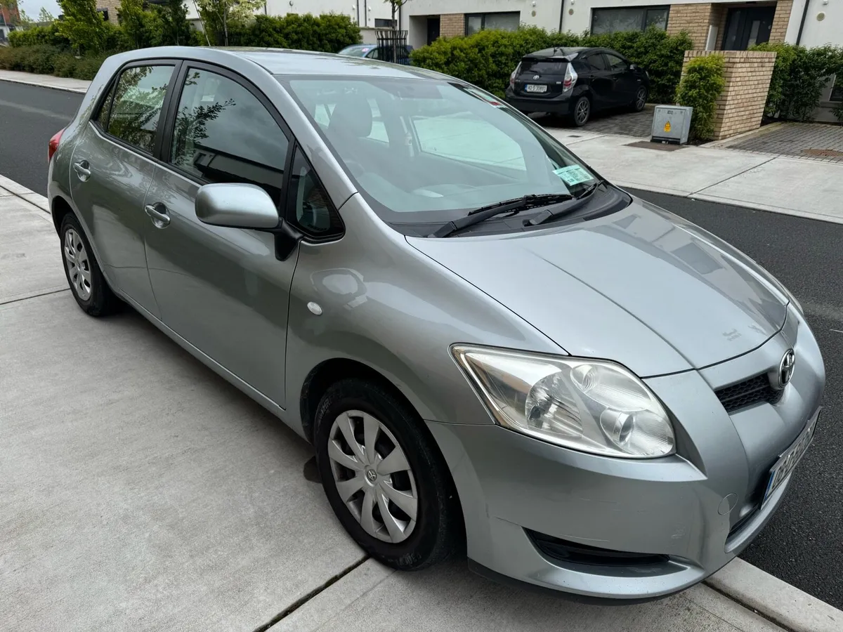 Toyota Auris - Image 2