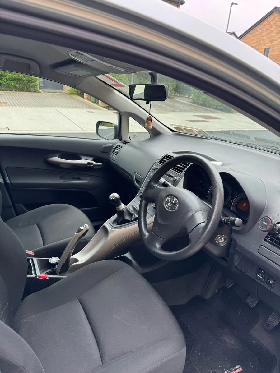 Toyota Auris - Image 4