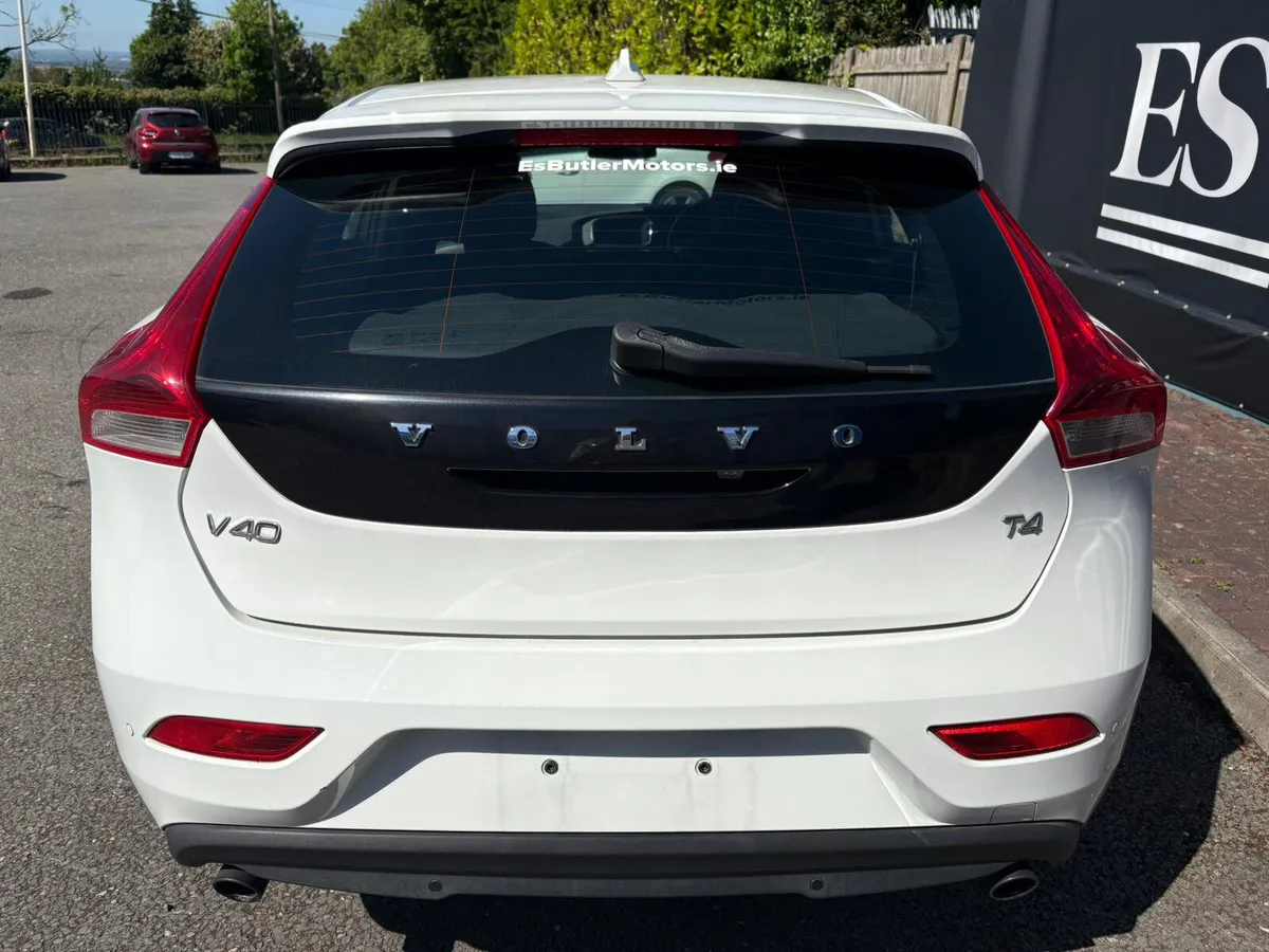 2013 Volvo V40 1.6L AUTO 1YR WARRANTY - Image 4