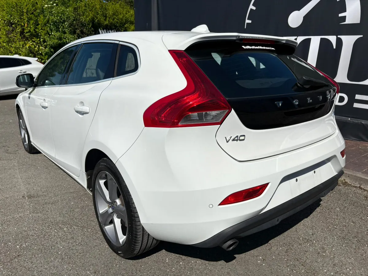 2013 Volvo V40 1.6L AUTO 1YR WARRANTY - Image 3