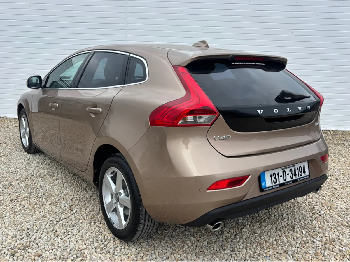 Volvo V40 40 SERIES 2.0 D3 SE 150BHP 5DR - Image 2