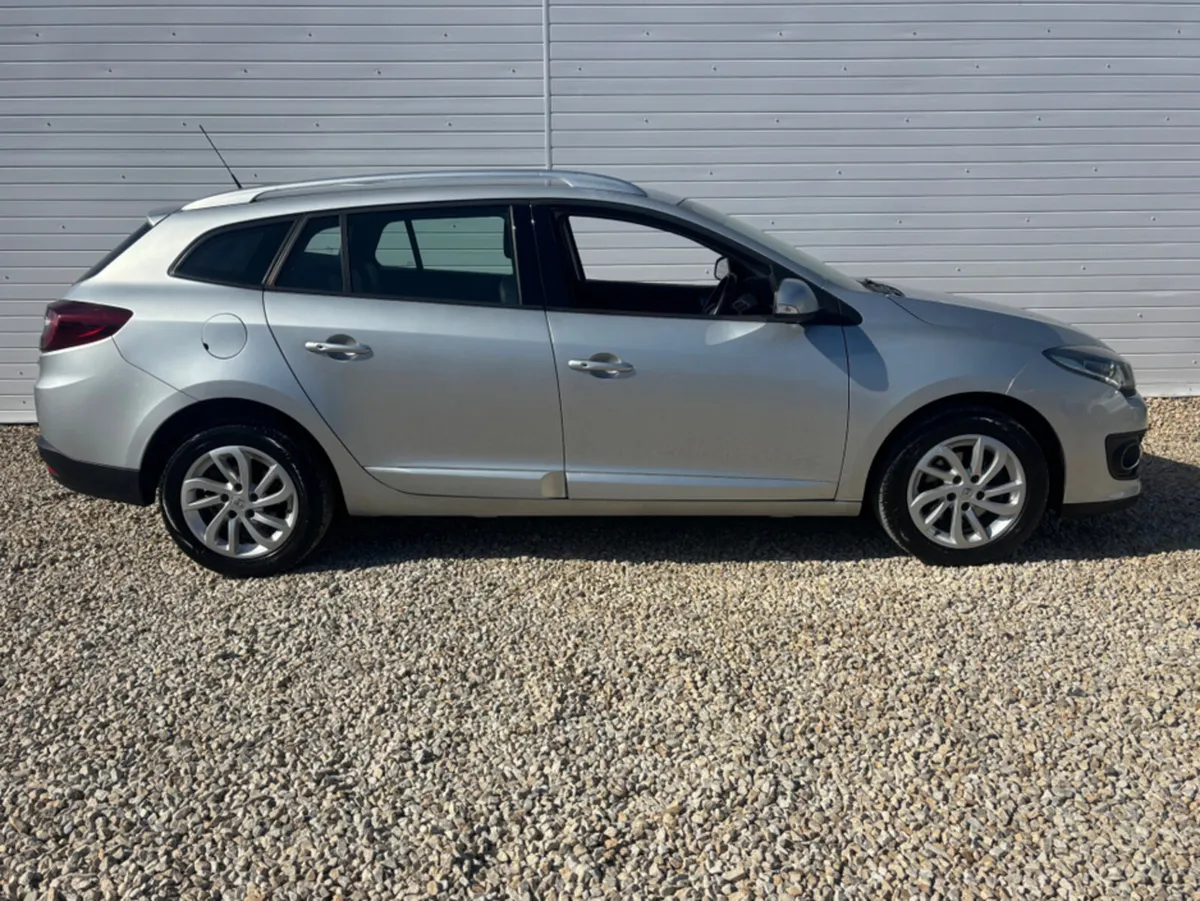 Renault Megane 1.6 DCI DYNAMIQUE NAV 1 130BHP 5DR - Image 2