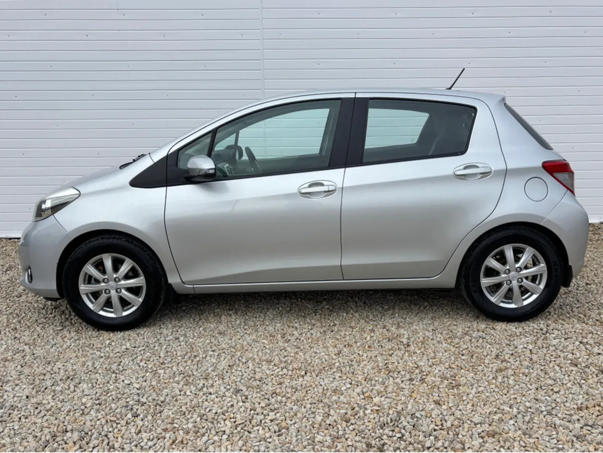 Toyota Yaris 1.0 SOL 4DR - Image 4