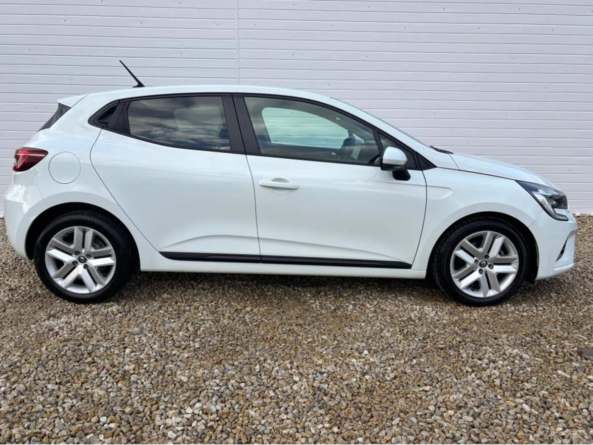 Renault Clio AUTOMATIC 1.0 PETROL - DYNAMIC EDITIO - Image 3