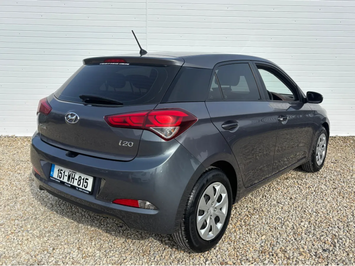 Hyundai i20 PETROL CLASSIC 5DR - Image 2