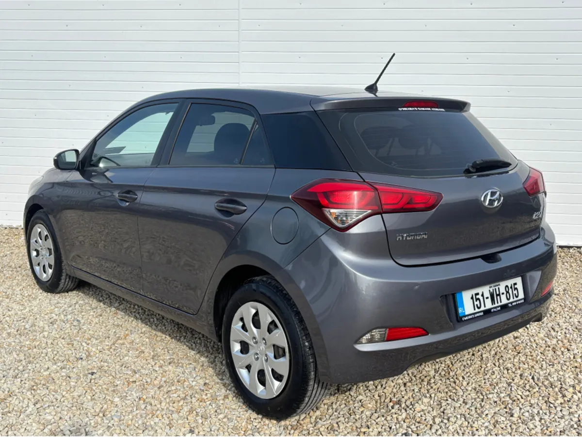 Hyundai i20 PETROL CLASSIC 5DR - Image 3