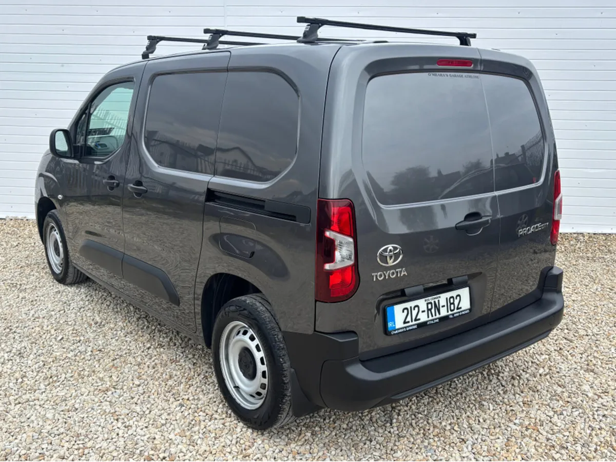 Toyota Proace CITY 1.5 75HP GL SWB 3DR - Image 3