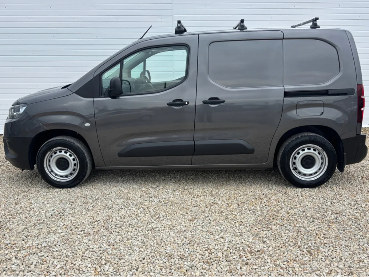 Toyota Proace CITY 1.5 75HP GL SWB 3DR - Image 4
