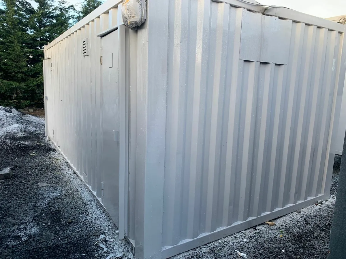 20' x 10' AV Toilet for Sale / Hire - Image 2