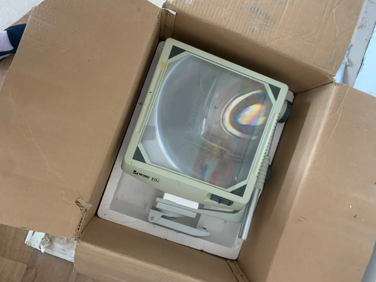 Overhead Projector - Image 1