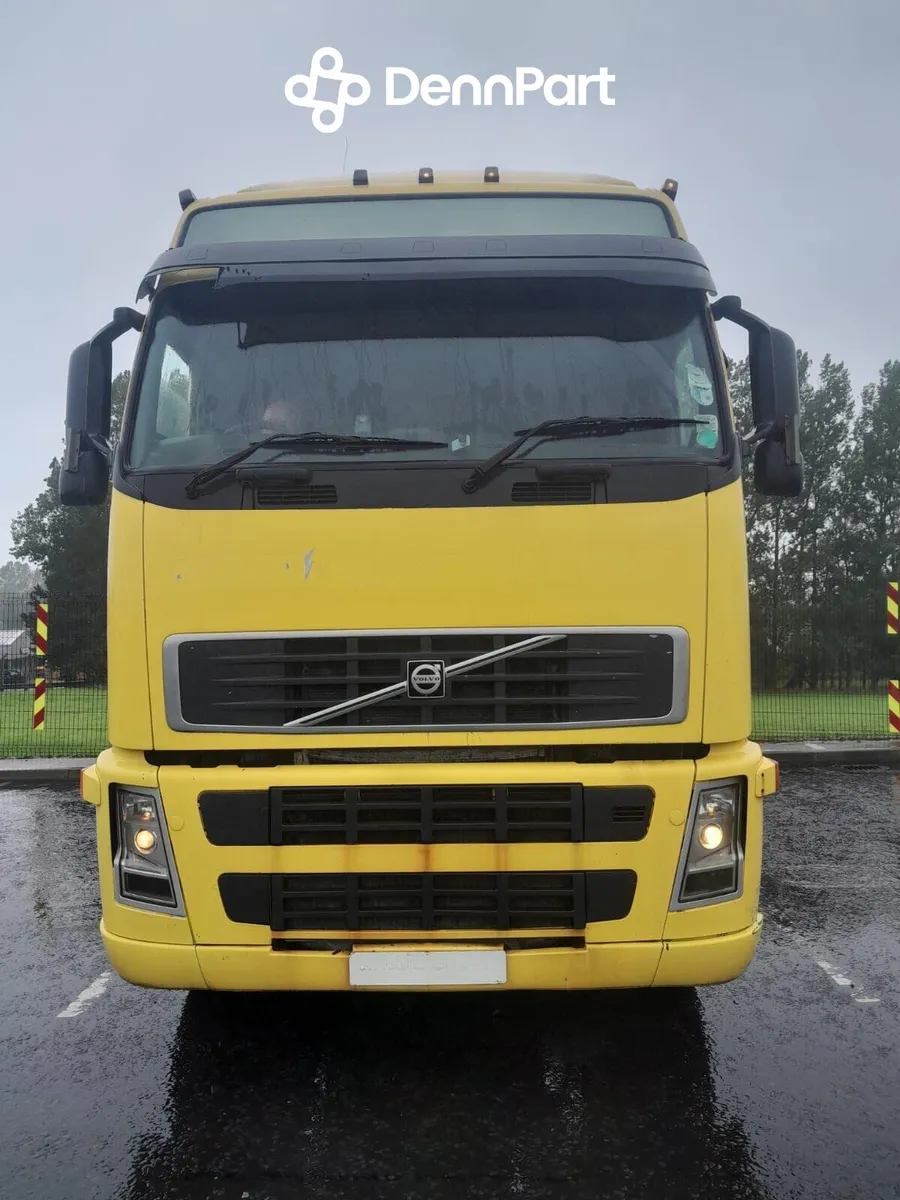 Volvo FH 4x2T (2005) For Breaking - Image 1