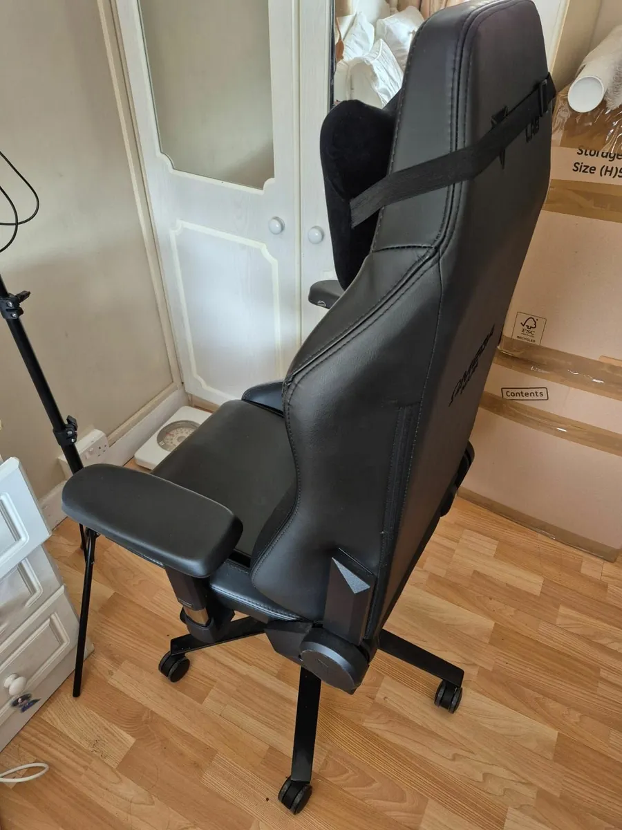 Desk and Gaming Chair Bundle - Image 4