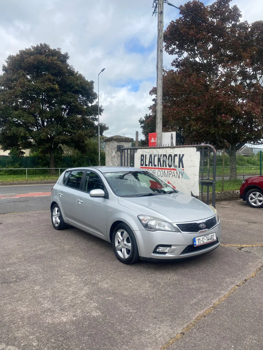Kia Ceed 2011 - Image 1