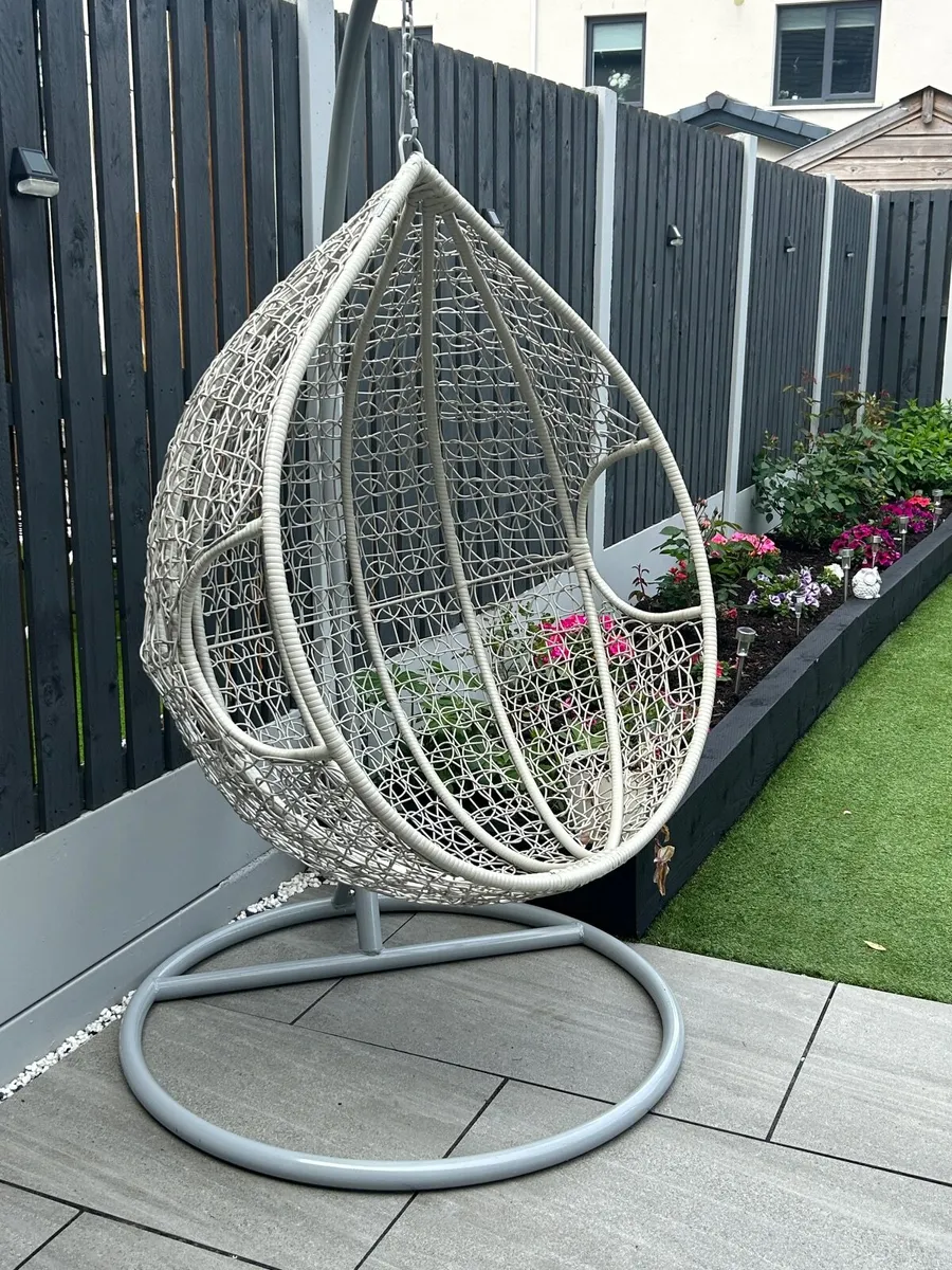 Swinging chair Xl brand new - Image 2