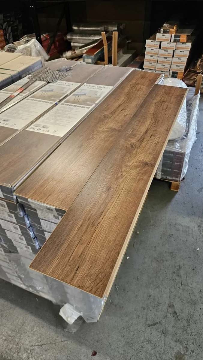 Click wood Flooring with Underlay - 8mm AC4 Rated, - Image 1