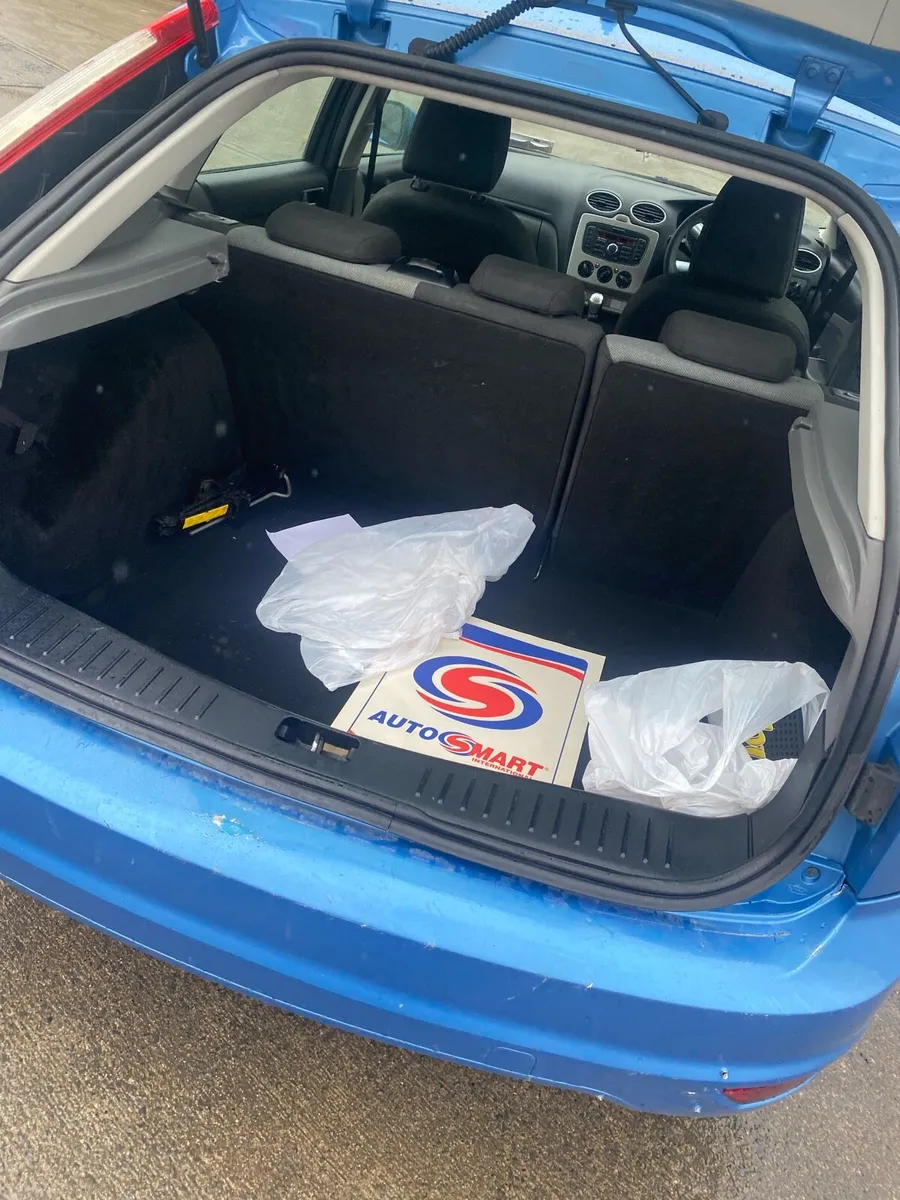 Car - Image 2