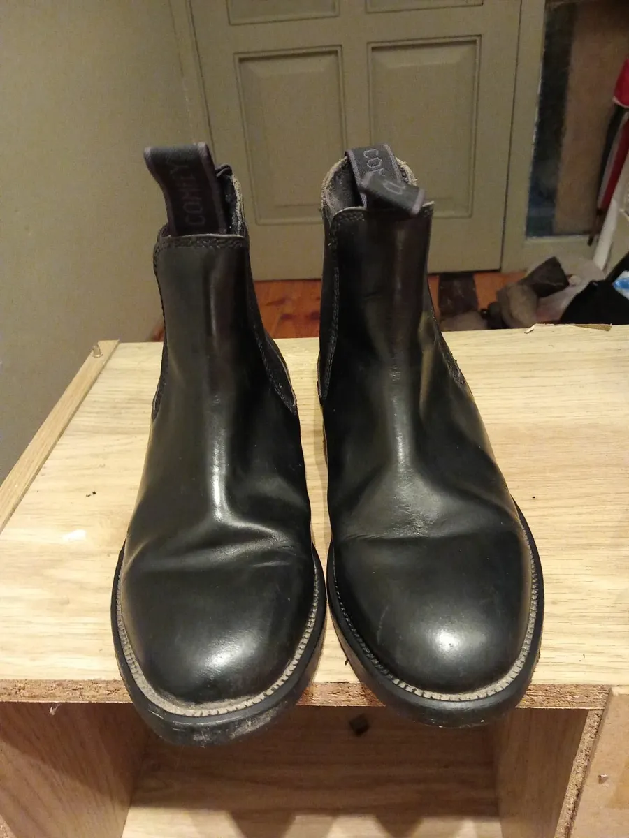 Childrens riding boots size 2 - Image 1