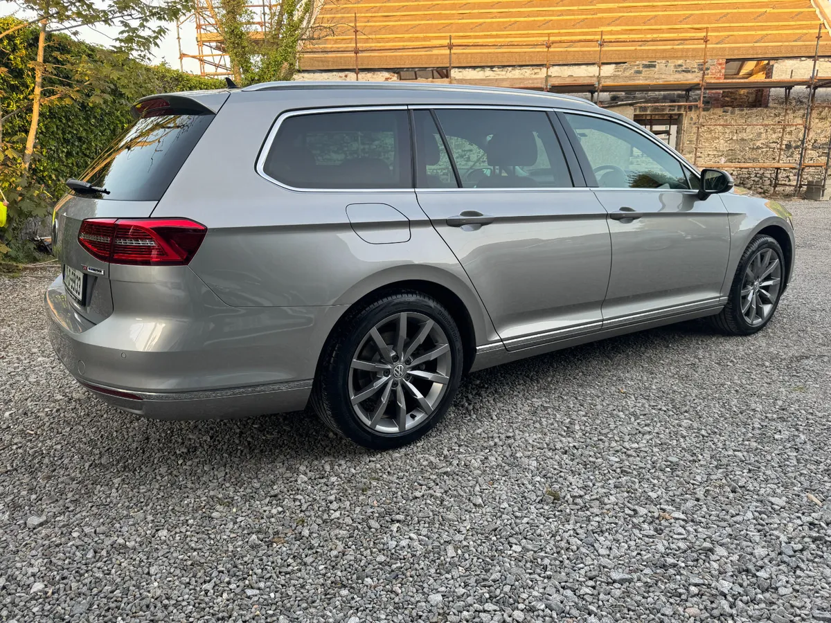 2017 VW Passat 1.4 Auto Highline Leather - Image 3