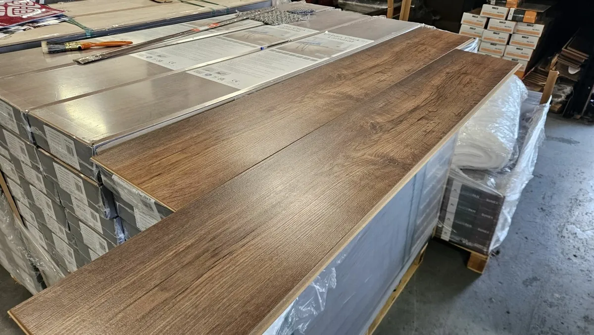 Click wood Flooring - AC4 Rated, Fast Ireland Del - Image 2