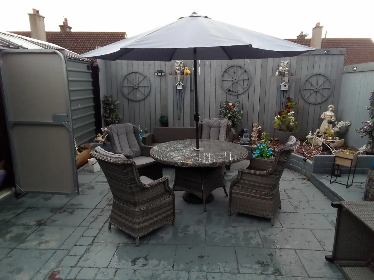 Rattan garden furniture - Image 4