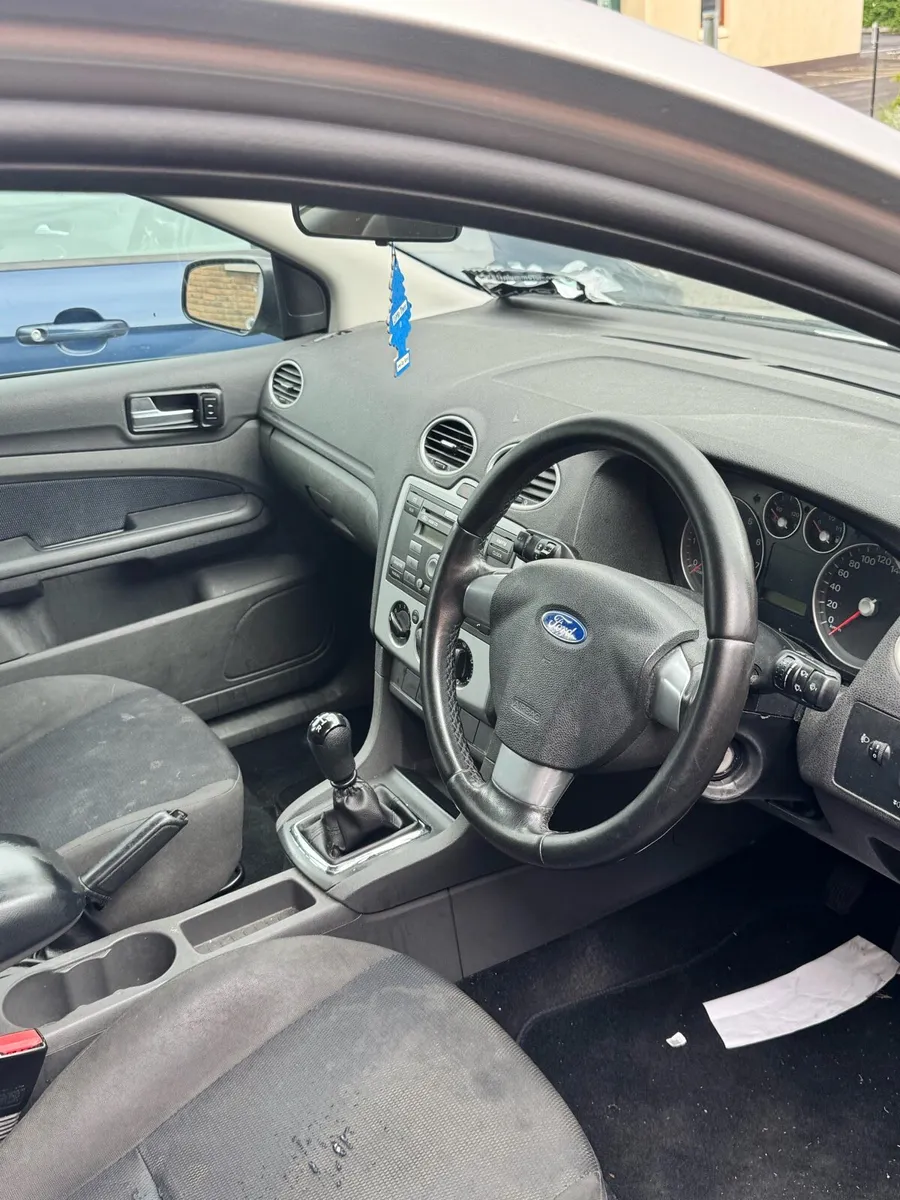 2006 Ford Focus 1.4 - Image 2