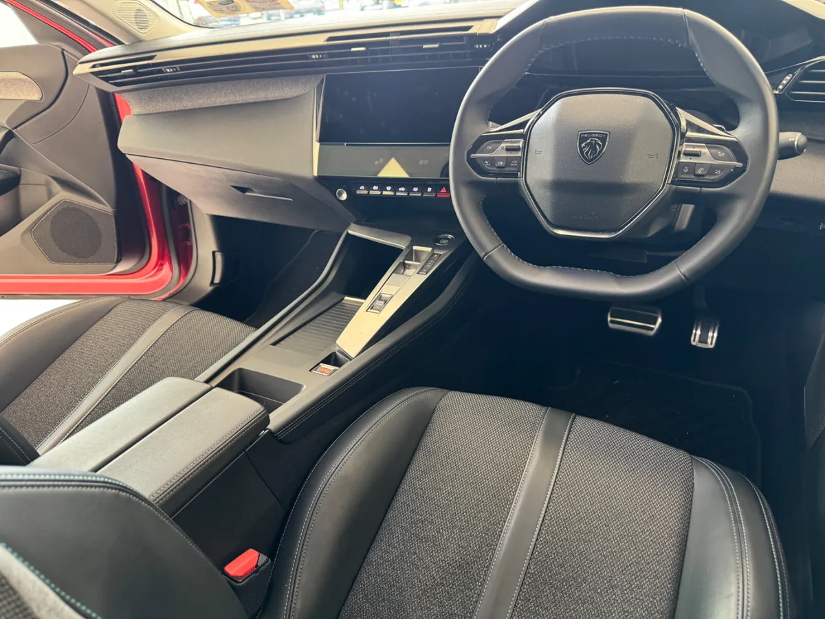 Peugeot 308 2022 - Image 3