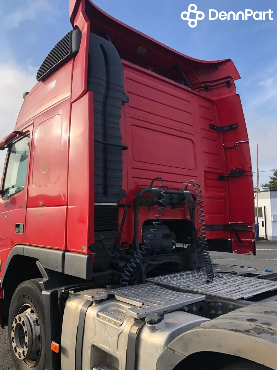 Volvo FM11 6x2T (For Breaking) - Image 3
