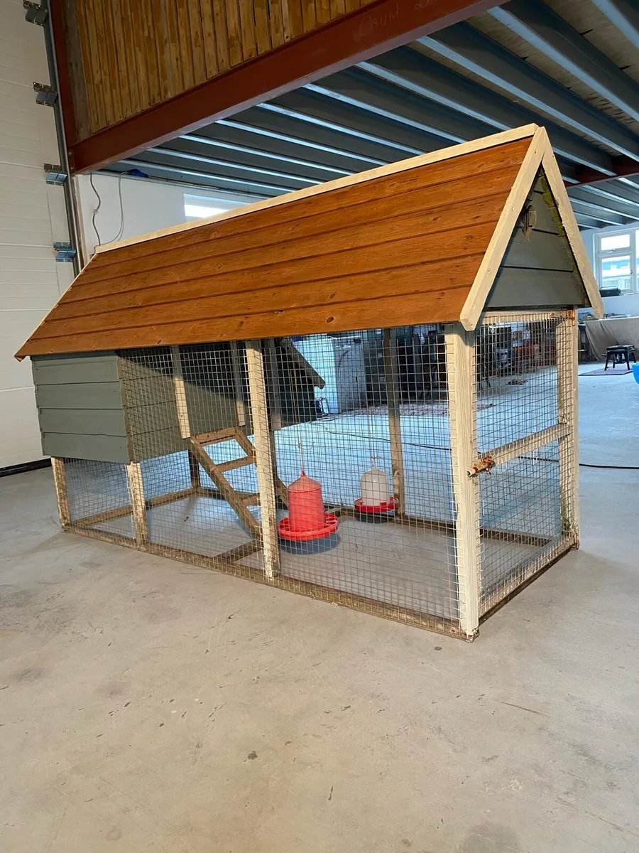 Hen house - Image 2