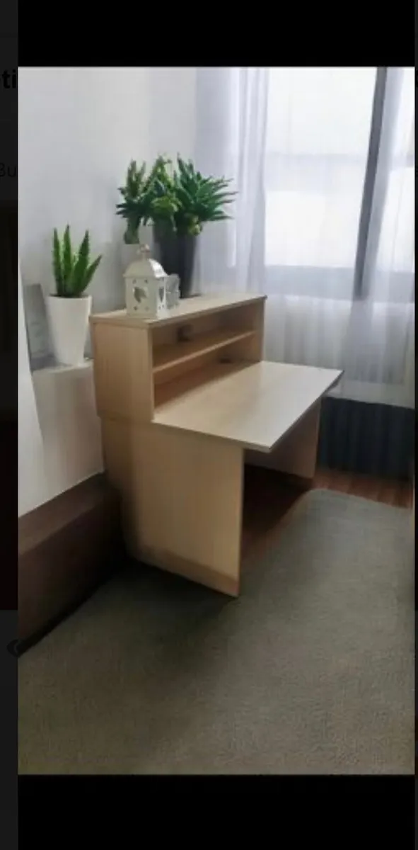reception desk - Image 1