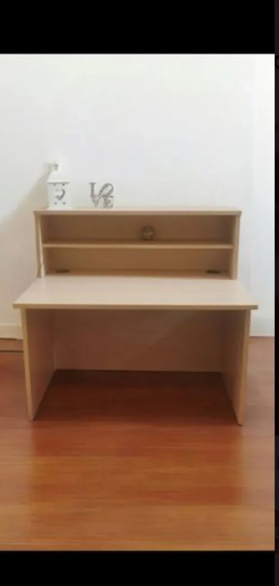 reception desk - Image 2