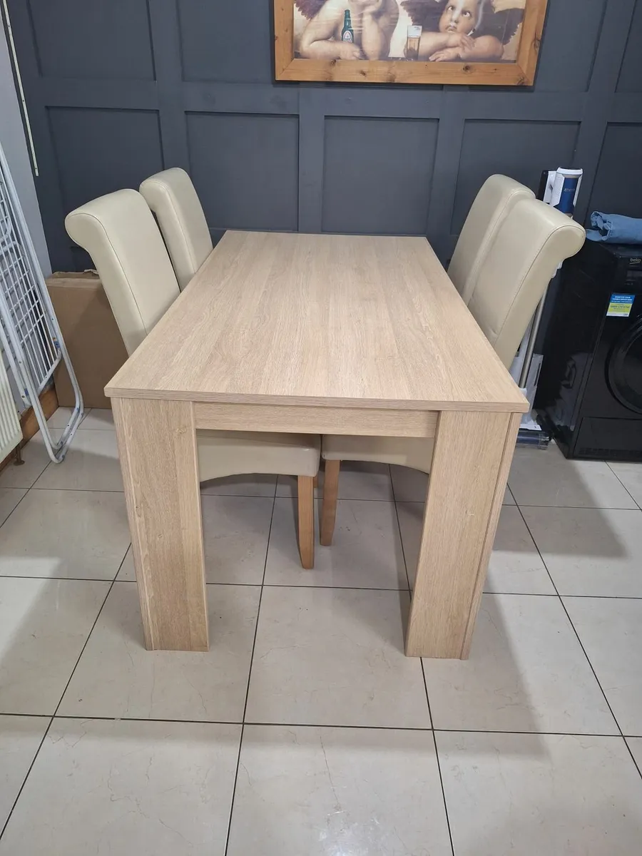 Table and Chairs - Image 2