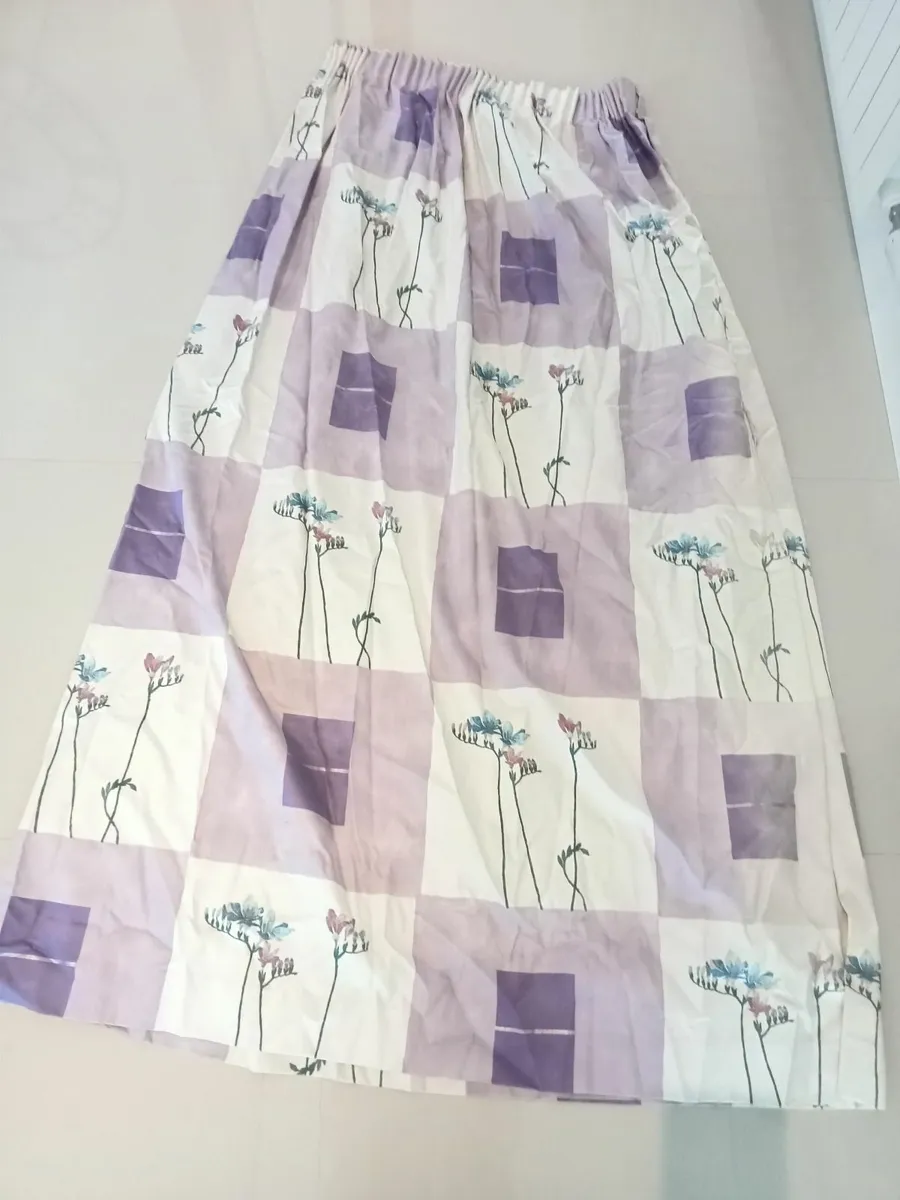 Curtains - Image 2