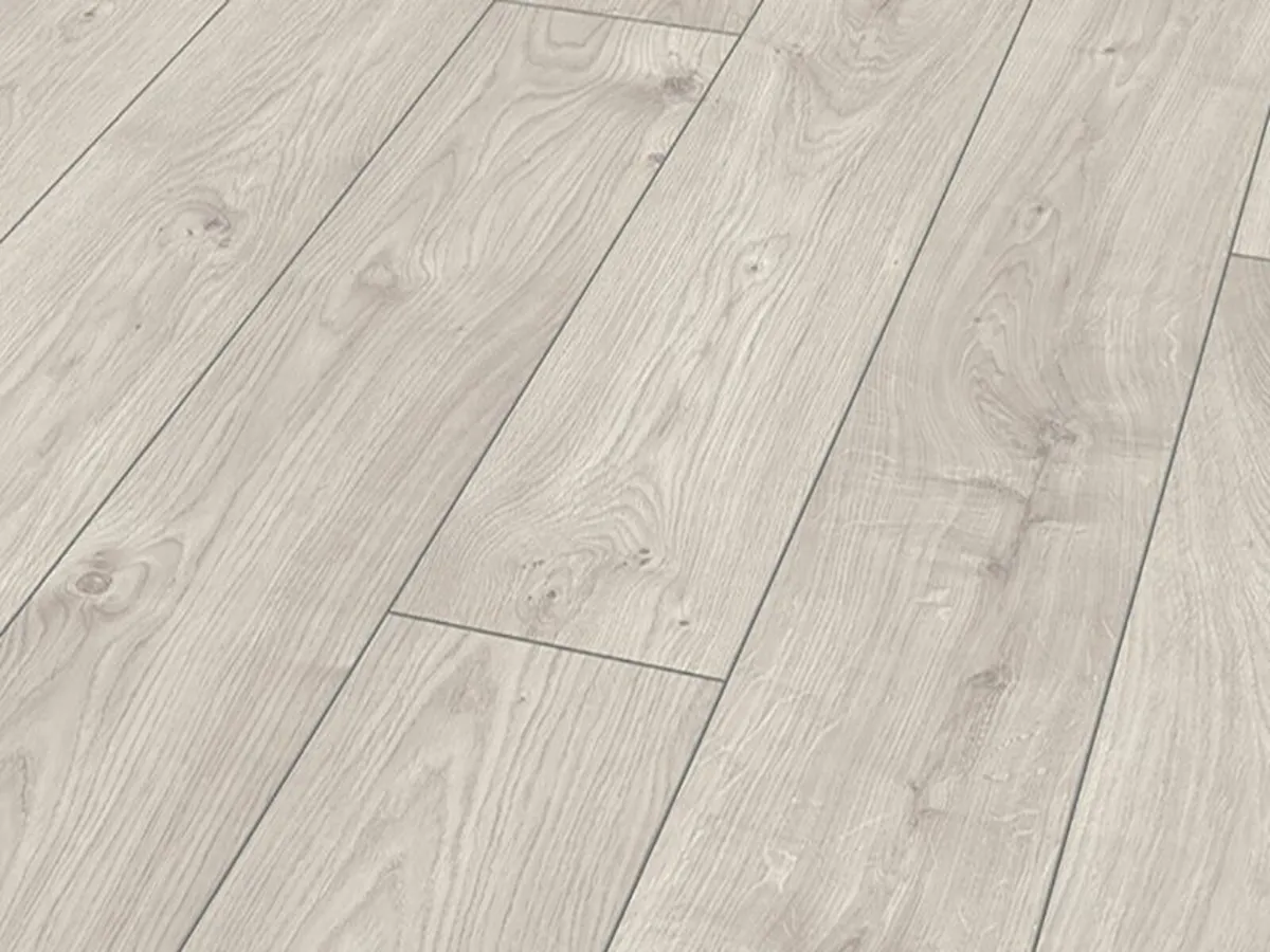 8mm Frost Oak Laminated Click Flooring - Durable & - Image 1