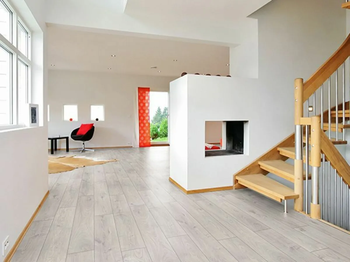 Laminated Click Flooring - Warehouse Prices - Image 1