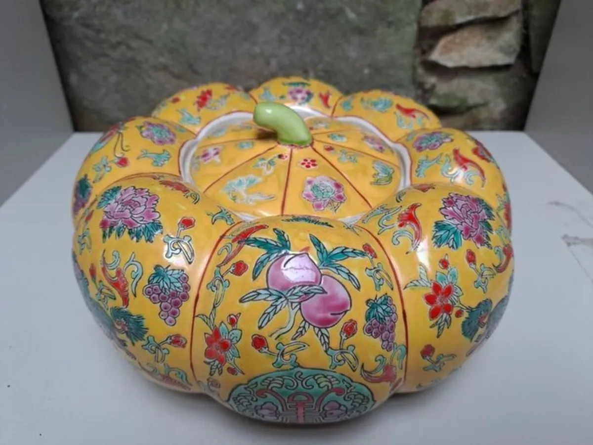 Vintage Chinese oriental pumpkin - Image 1