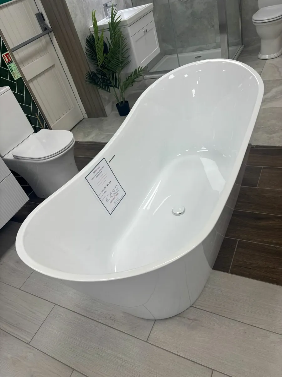 Ex-Display Designer F/S Bath - PLEASE READ AD! - Image 4