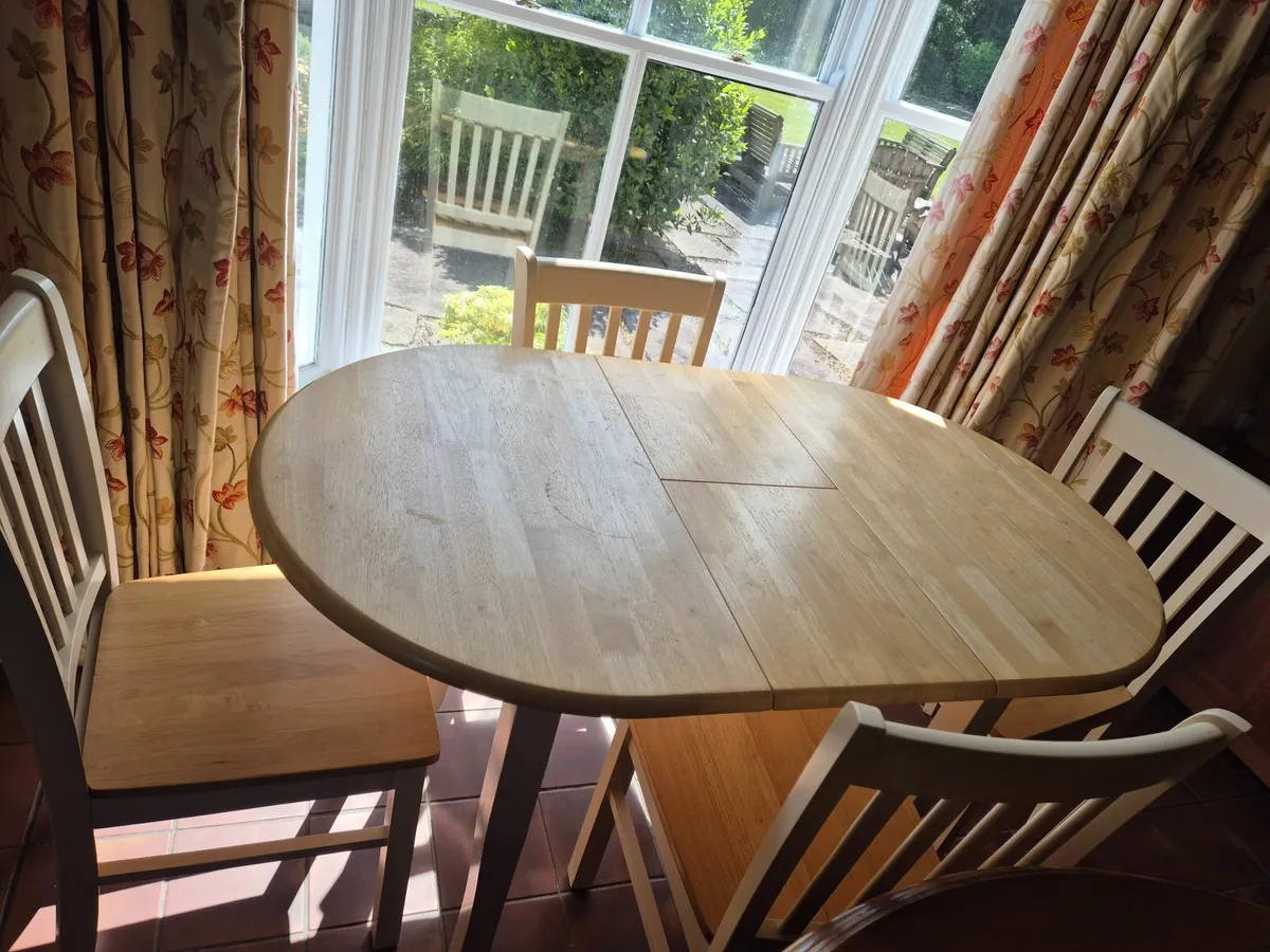 Dining table and 4 chairs - Image 2