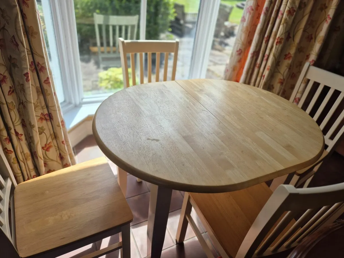 Dining table and 4 chairs - Image 4