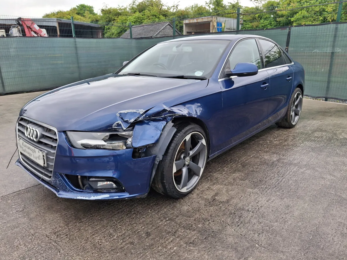 2016 Audi A4  2.0 TDI  Manual. Light Damage - Image 2