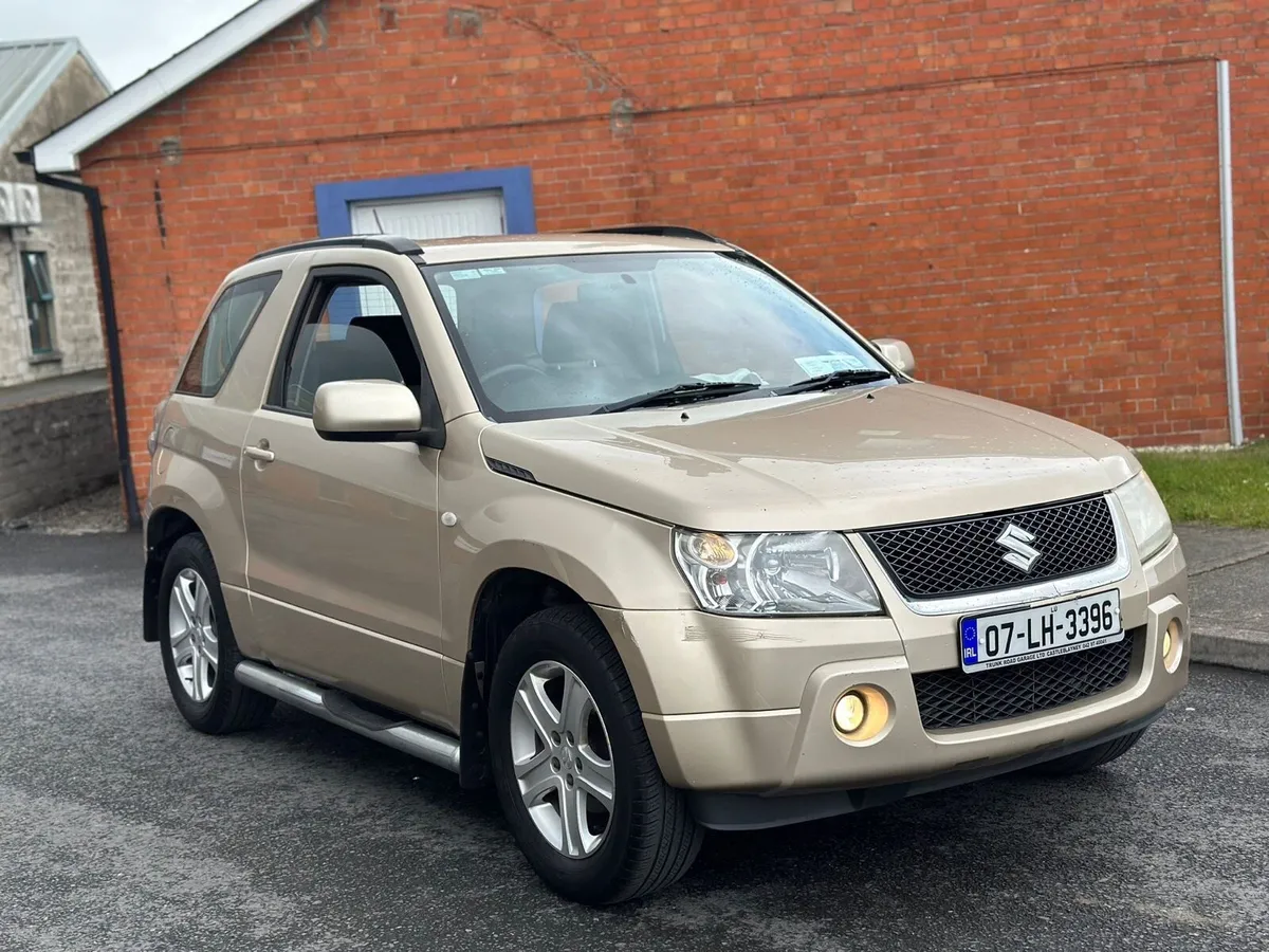 2007 Suzuki Grand Vitara very low kilometers - Image 1