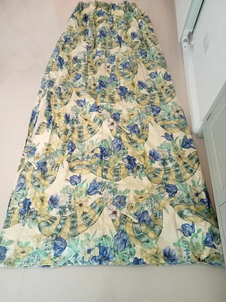 Curtains - Image 4