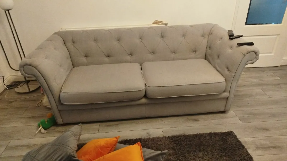 SOFA FOR SALE - Image 4