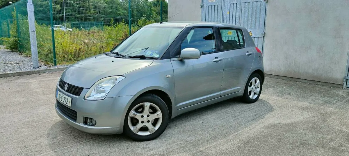 Suzuki Swift 1.3 petrol - Image 1