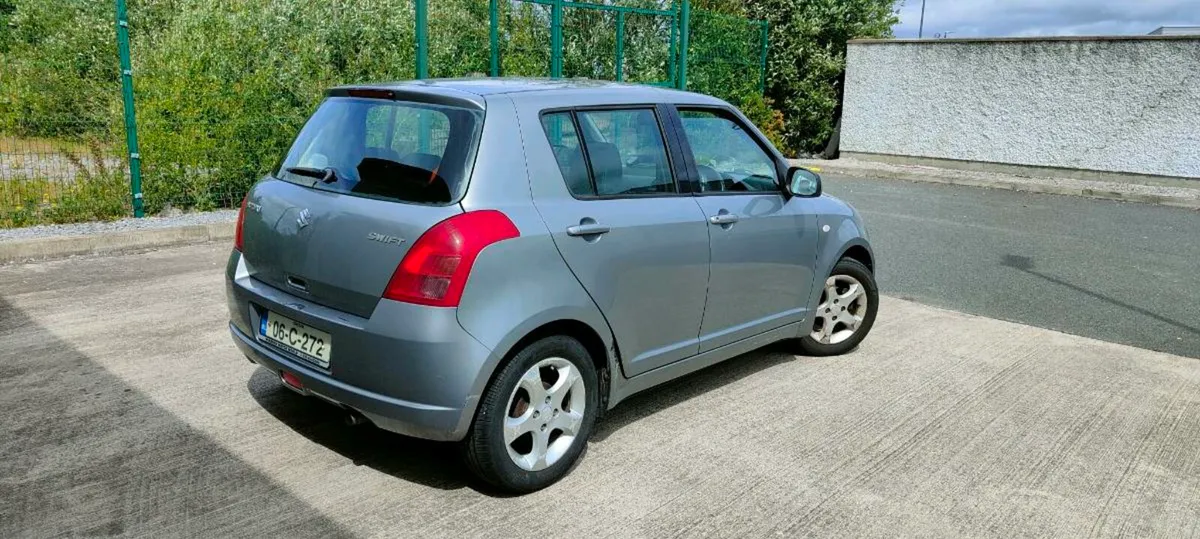 Suzuki Swift 1.3 petrol - Image 3