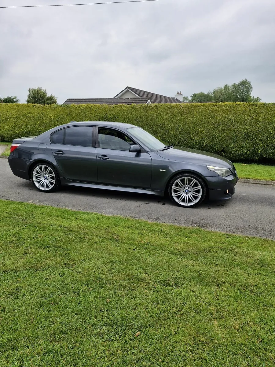 BMW 5-Series 2008 - Image 1